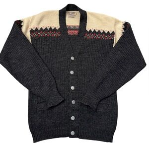 Vintage The Kandahar by Bert Charon N.Y. cardigan. 100% all virgin wool. Size 46